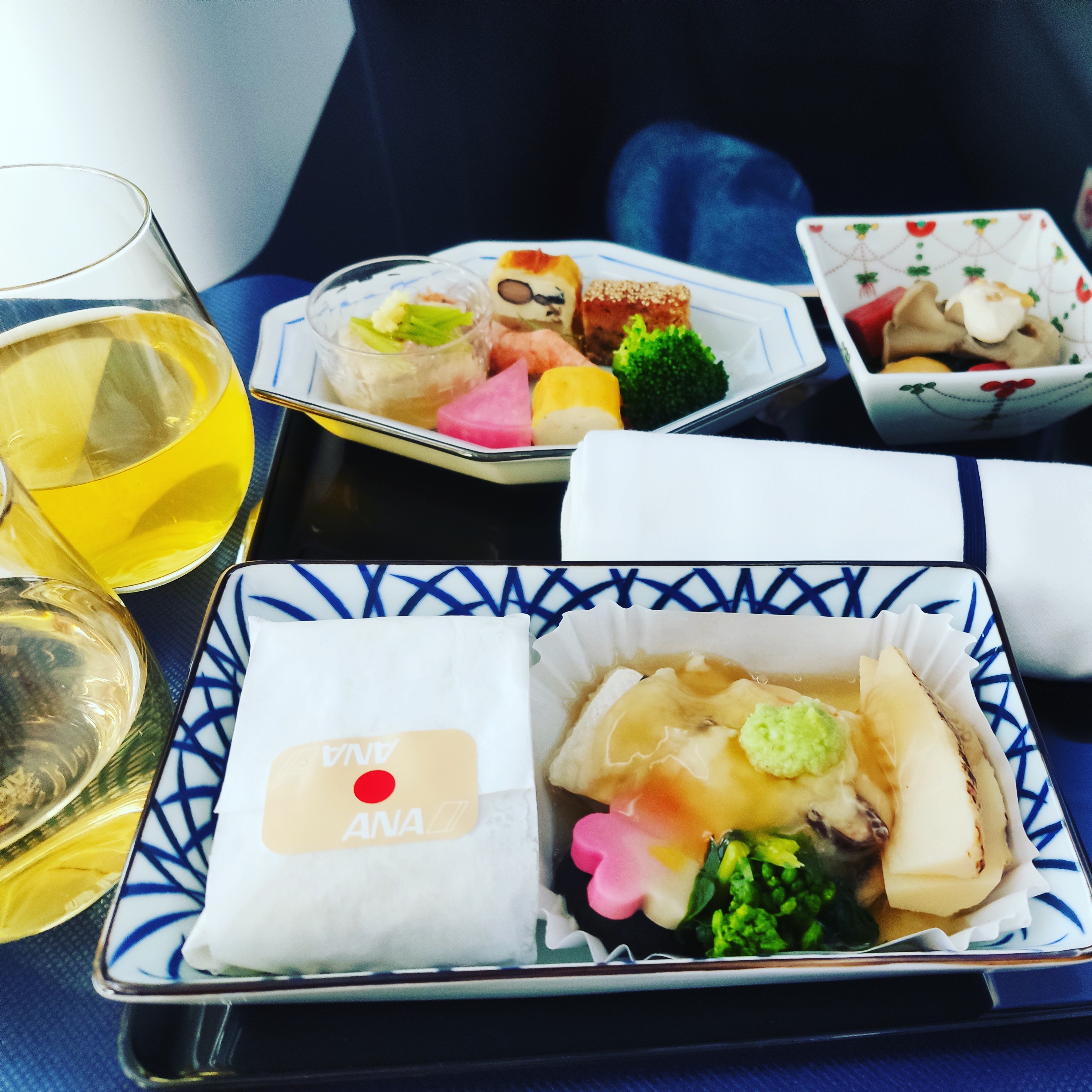 ANA羽田マニラ便のビジネスクラスの機内食