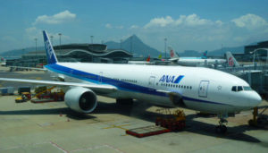 香港国際空港のANA飛行機
