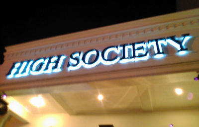 アンへレスの人気ディスコHigh Society