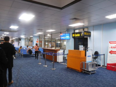 タイのチェンライ国際空港の国際線待合室