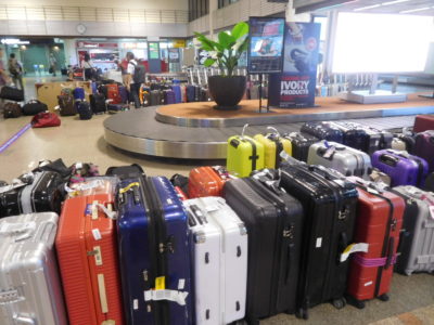 バンコクのドンムアン国際空港の荷物受取場