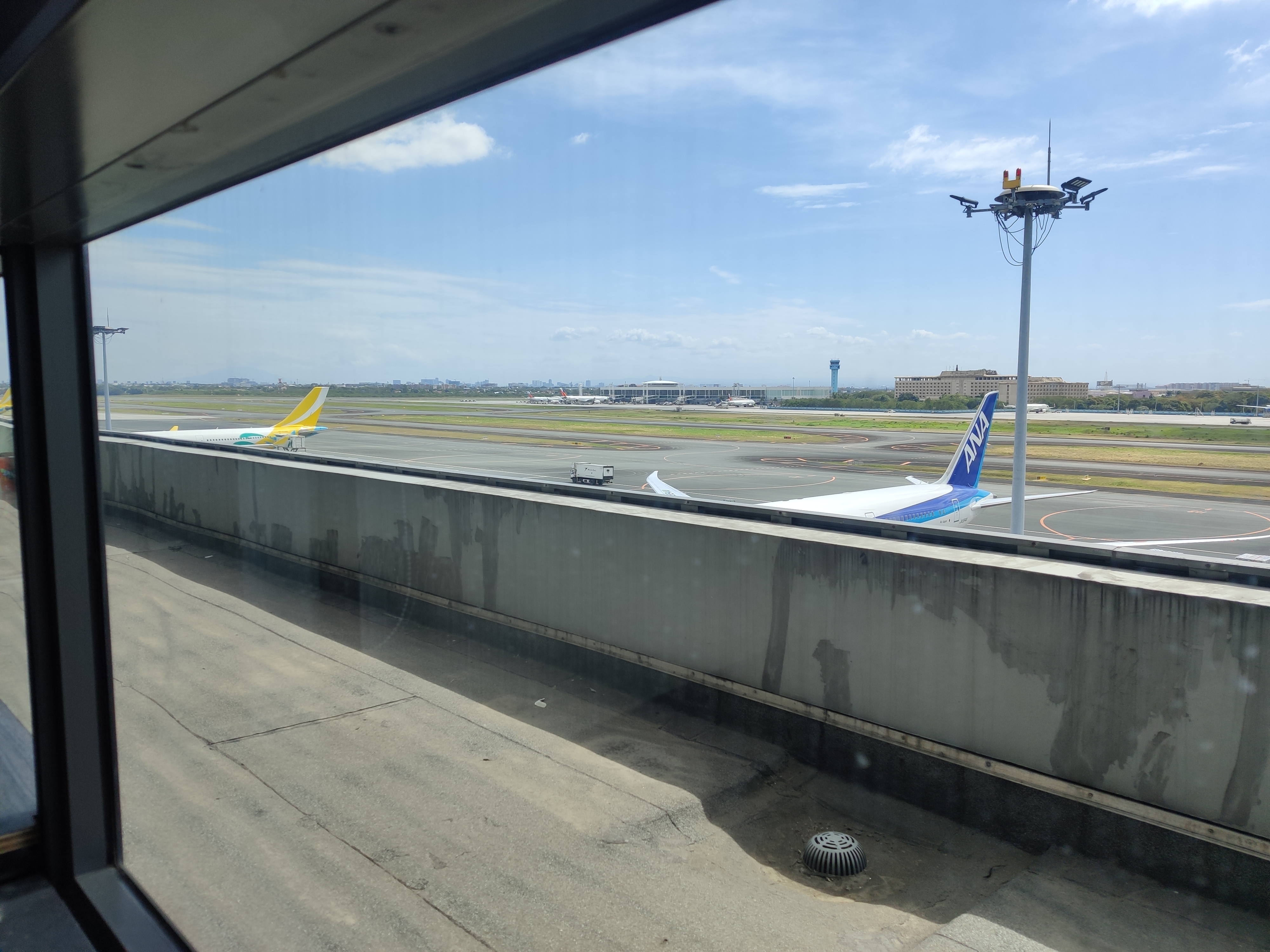 マニラ国際空港のセブパシフィックとカスANA