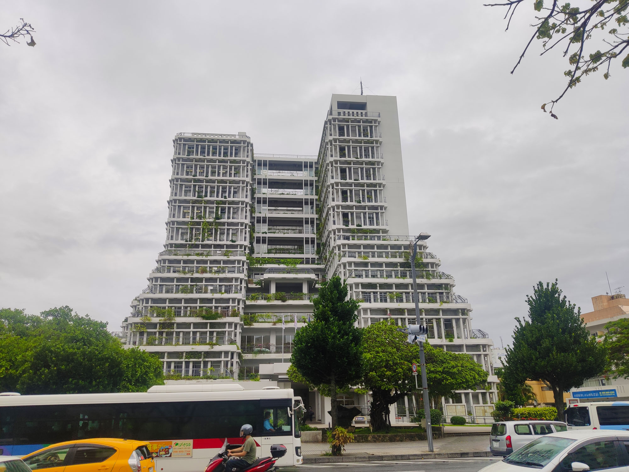 沖縄の那覇市役所