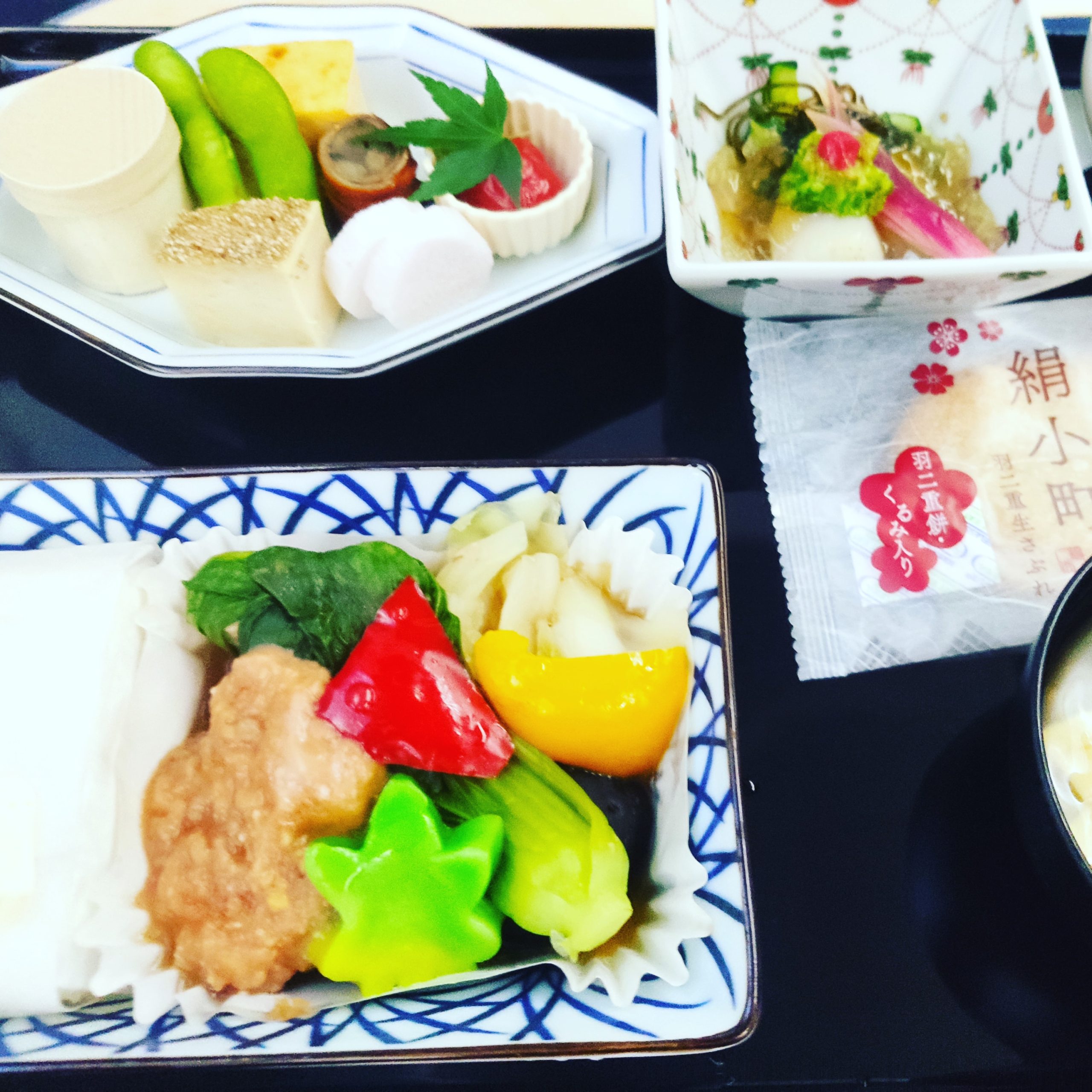 ANANH891羽田ホーチミン便ビジネスクラスの機内食